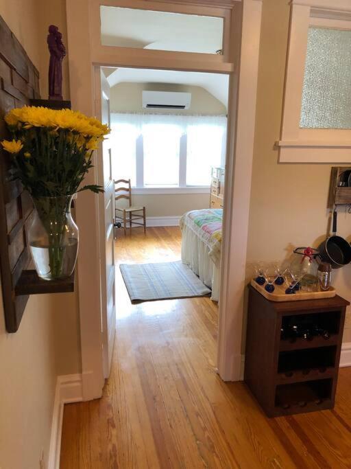 New! Apartment In Historic Mansion. Location! Views! Denver Exterior photo